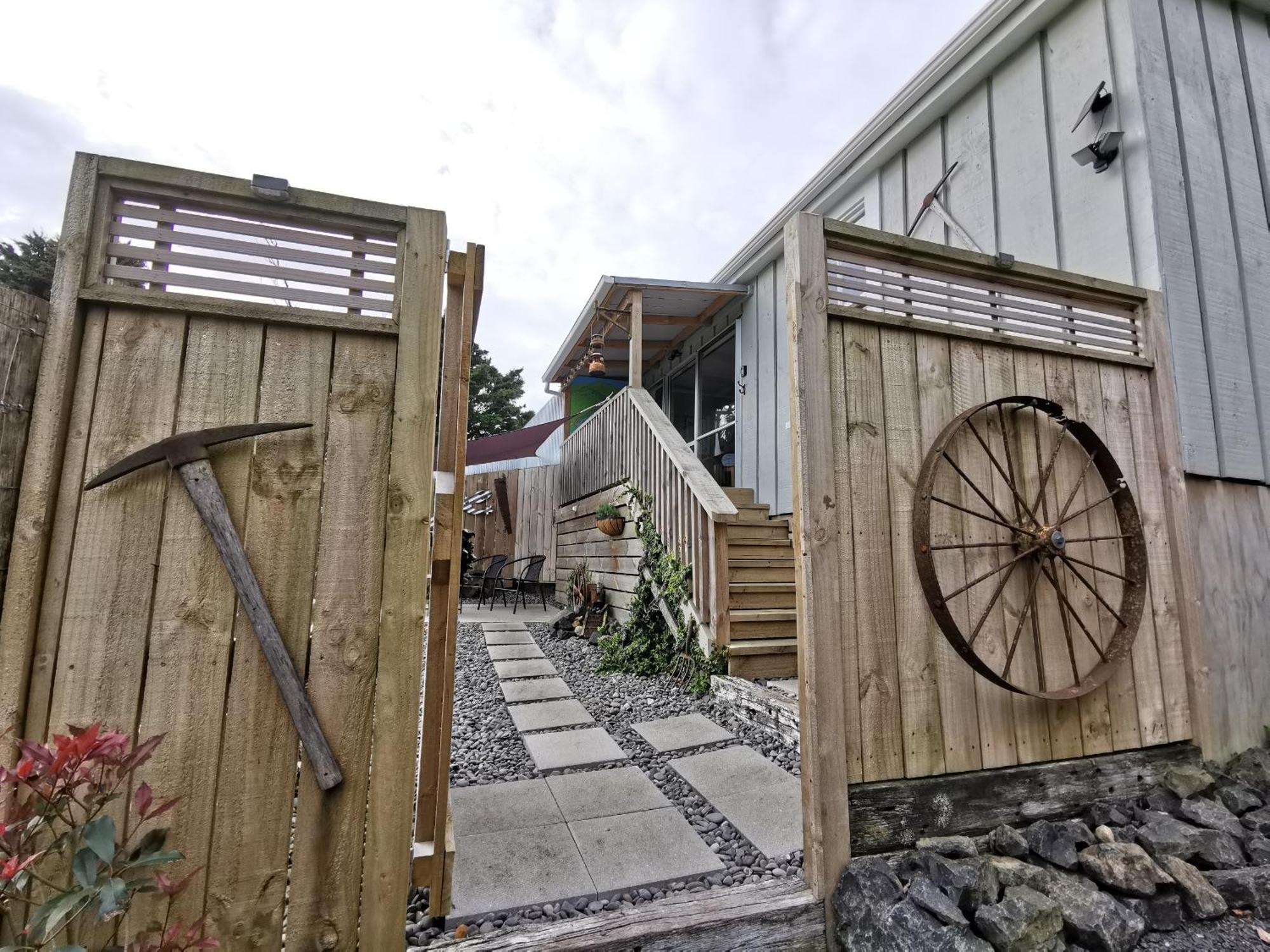 Crown Ridge Miners Cottage Karangahake Esterno foto